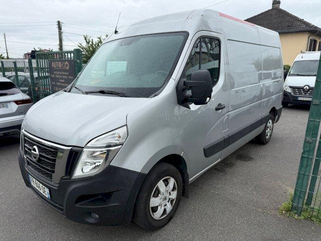 NISSAN NV400